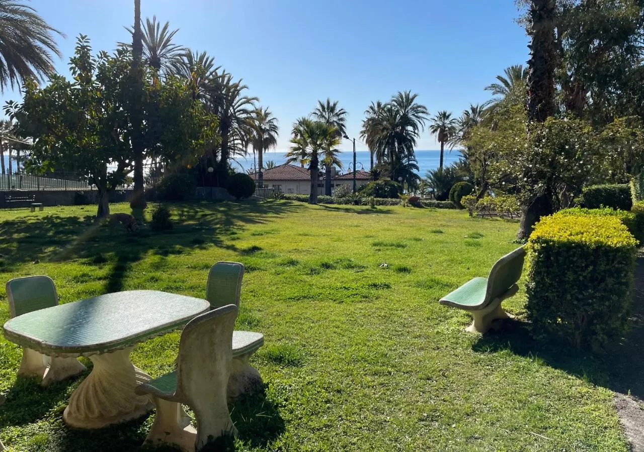 La Terrazza di Villa Ilaria Sanremo 0*,
